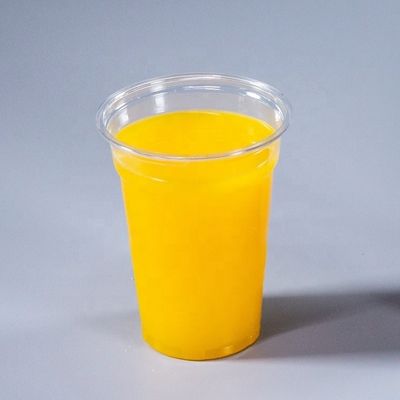 Une tasse en plastique avec couvercle 12 oz 16 oz 20 oz