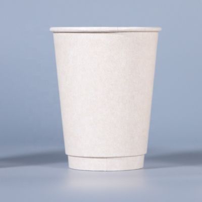 Des tasses de café en papier jetables personnalisées avec couvercles 16 oz commander sur commande maintenant